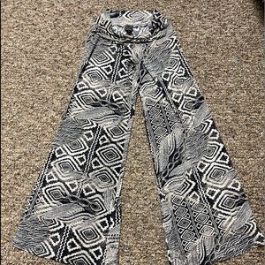 Nice small wide leg pants